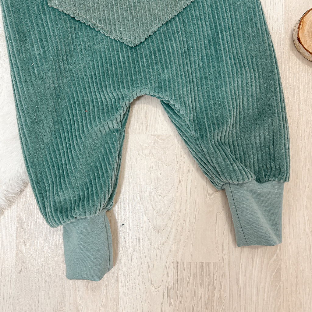 Cord Latzhose Mint - aus 100% Baumwolle