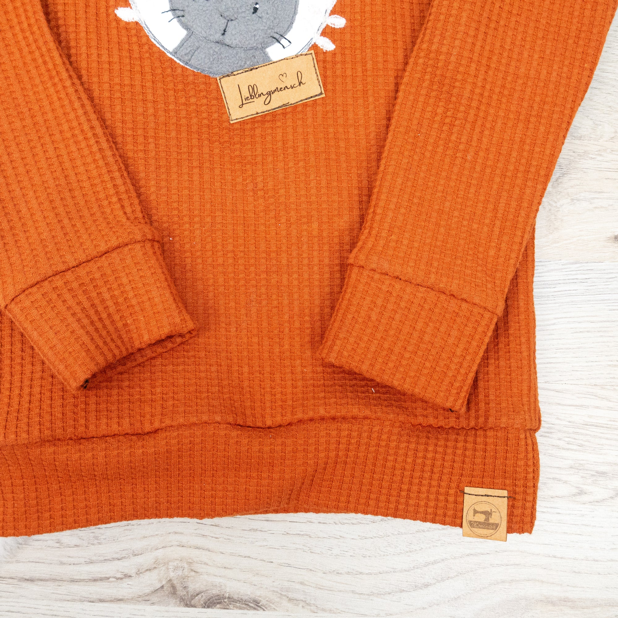 Langarmshirt mit Hasen Stickerei - Gr. 104